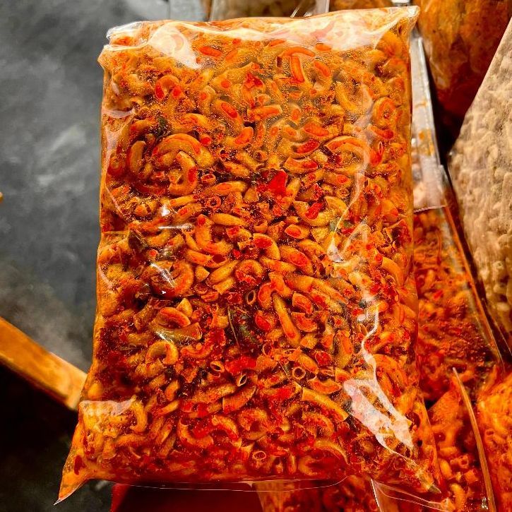 

PROMO!!!Makaroni Extra Daun Jeruk Pedas 250Gram dengan Rasa Enak