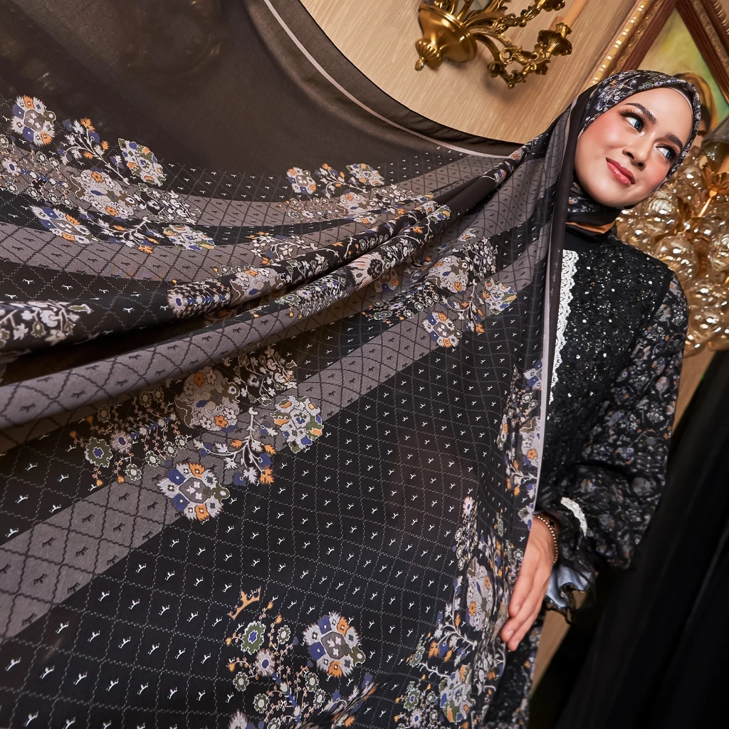 MANDJHA Thalita Scarf By IVAN GUNAWAN - Raya Jilbab Hijab Segi Empat Motif ORIGINAL MANDJHA / mandjh