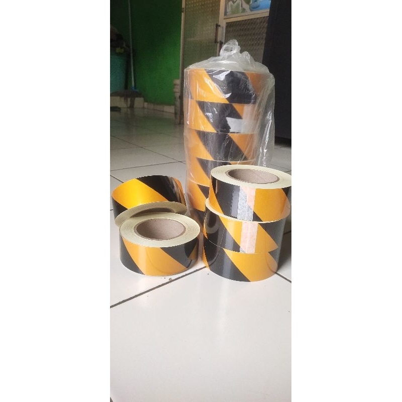 

police line / pita pembatas. ( tanpa prekat)