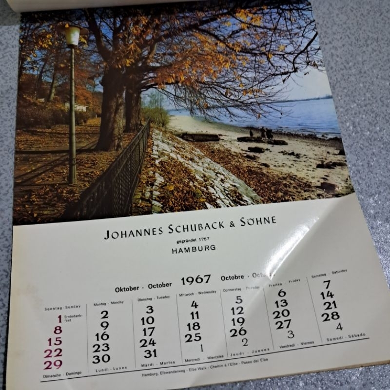 

Kalender asli cetakan tahun 1967 Jerman bulan Oktober 1967 gambar di Jerman
