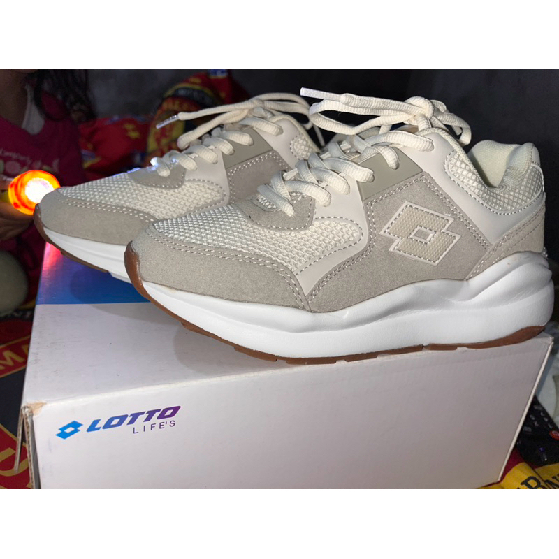 sepatu lotto