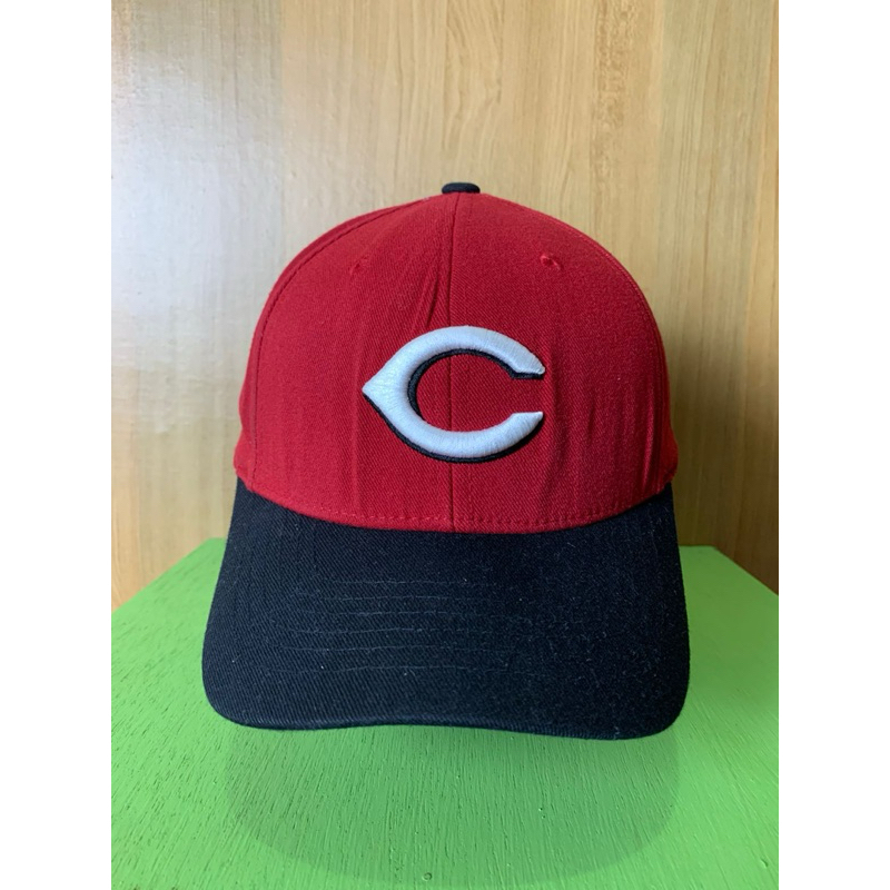 Topi MLB Cincinnati Reds Logo