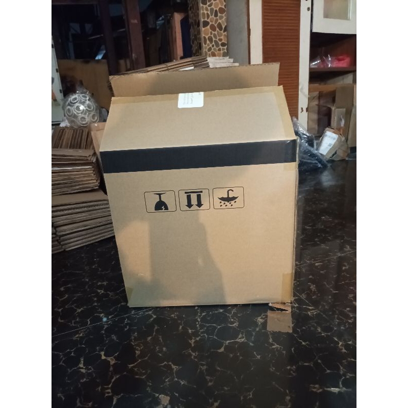 

kardus packing hewan 2 lapis super tebal UK PLT 19x35x35 UK PLT 19x19x59