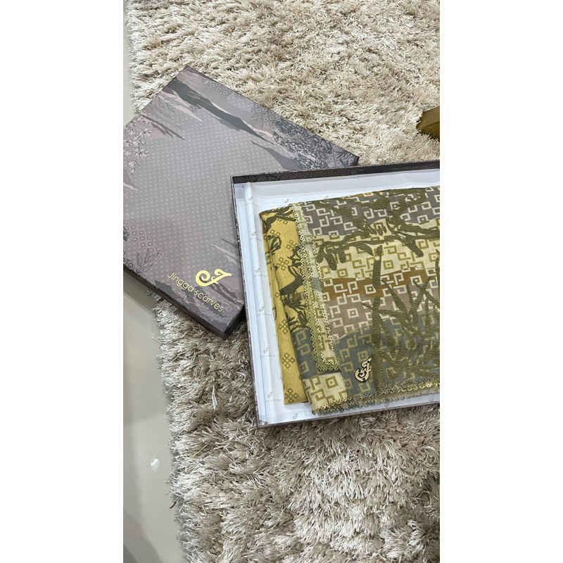 PRELOVED JINGGA SCARF