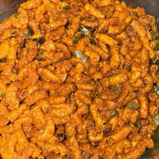 

(1KG) MAKARONI BANTET RENYAH EXTRA PEDAS DAUN JERUK
