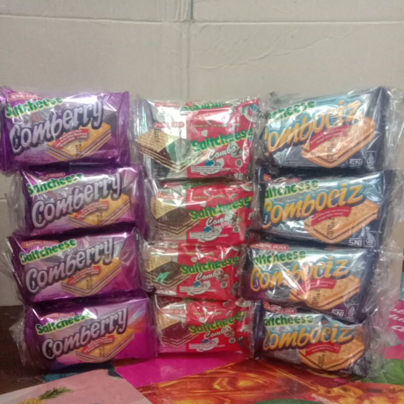 

Saltchees combo | 1 renceng 10 pcs @ 17 gr 3varian rasa