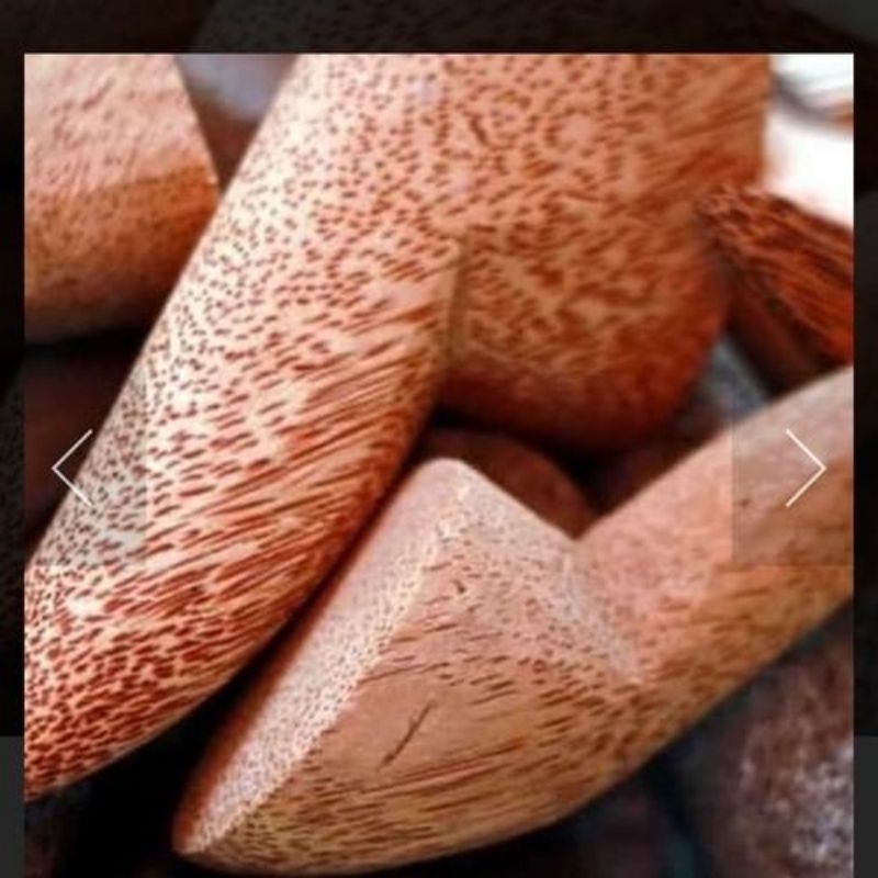 Ulekan kayu kelapa besar