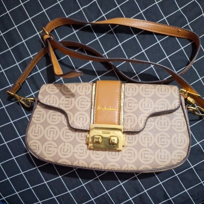 PRELOVED TAS WANITA ADA TALI PANJANG