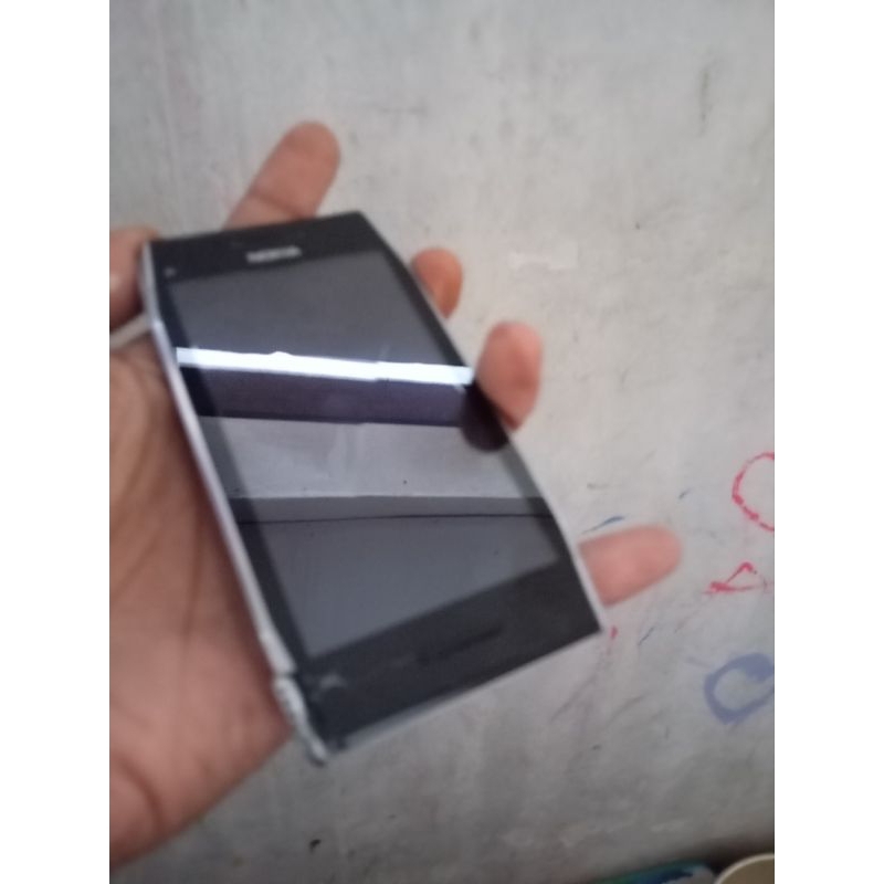 hp nokia X7 bahan..hp jadul..hp matot..hp bwt kanibalan..batre atw part nya..