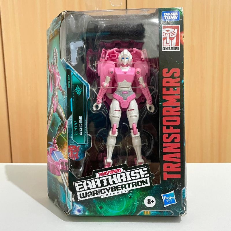 Transformers Earthrise Arcee