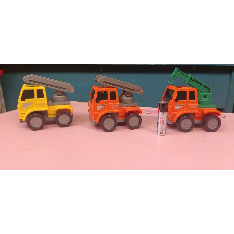 diecast truck kontruksi preloved