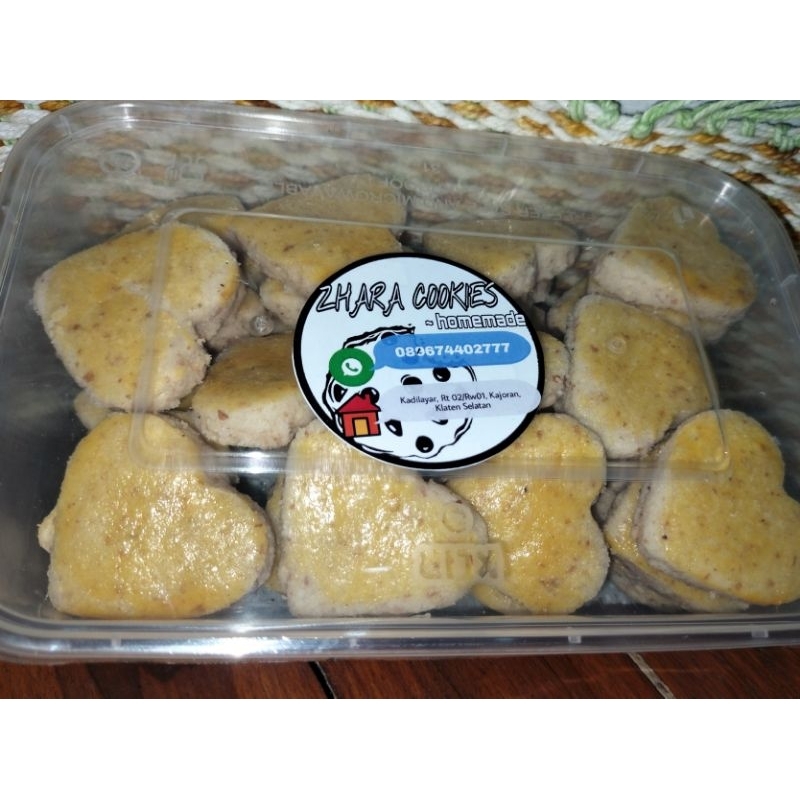 

Kue Kacang Premium Homemade (250 gram, 350 gram, 500 gram)