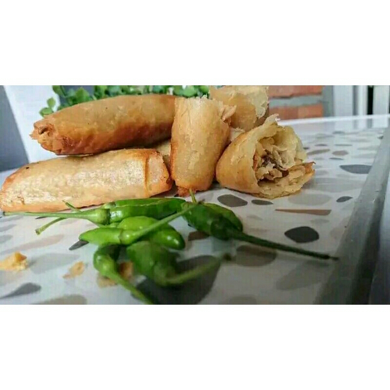 Lumpia semarang frozen siap goreng / lumpia rebung telur ayam udang khas semarang