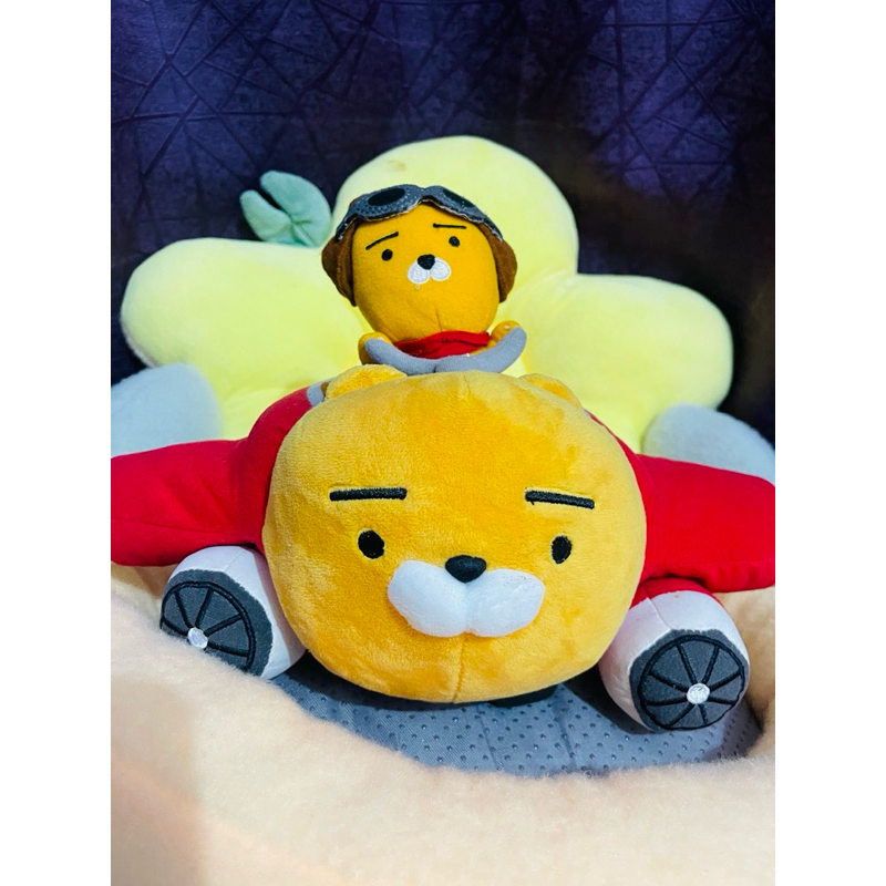 Ryan kakao friend naik pesawat lucu ori