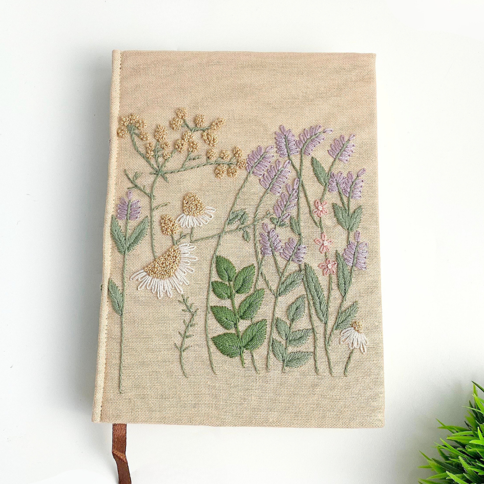 

FLOWERS BOOK EMBROIDERY