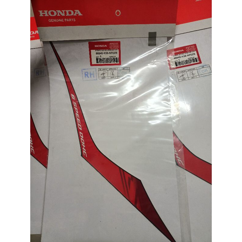 Sticker Striping body KANAN honda sonic 150r K56 86645-K56-NF0ZB