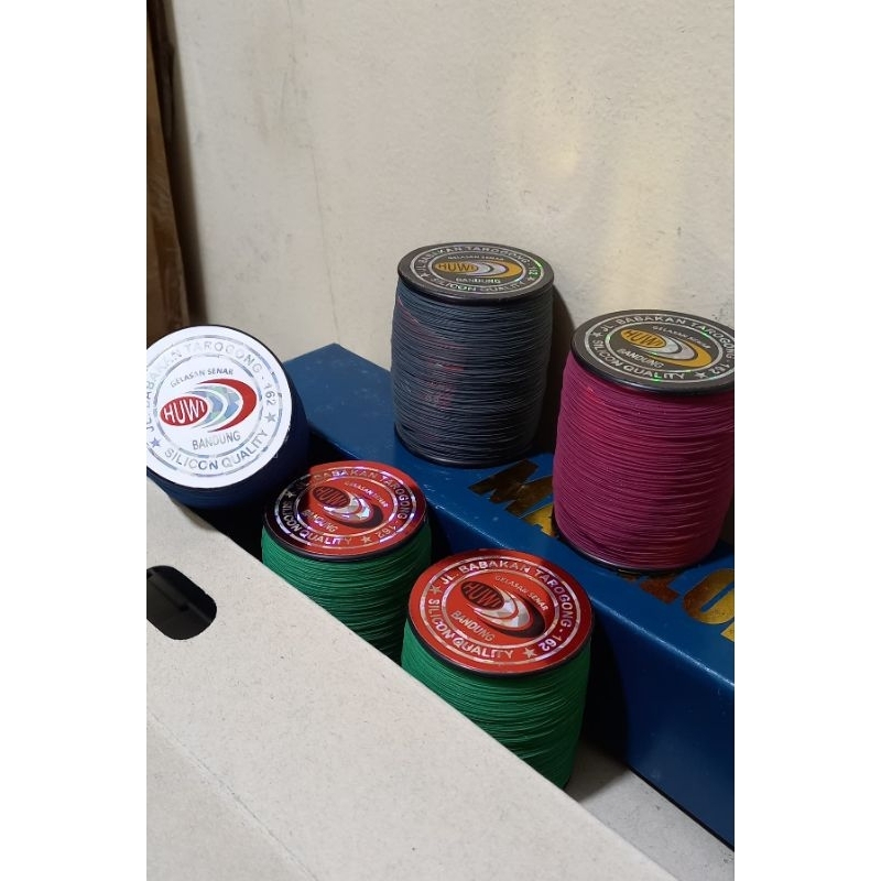 Doradoray_ Gelasan Huwi Label Putih,Hitam,Merah