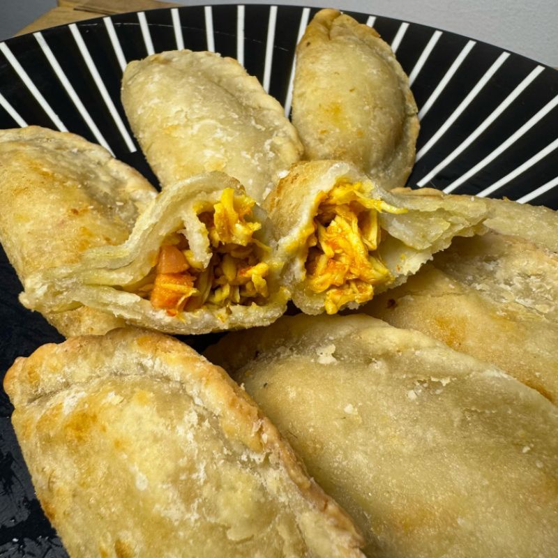 

Cireng Isi Ayam Suwir Pedas (Isi 4pcs free Saus)