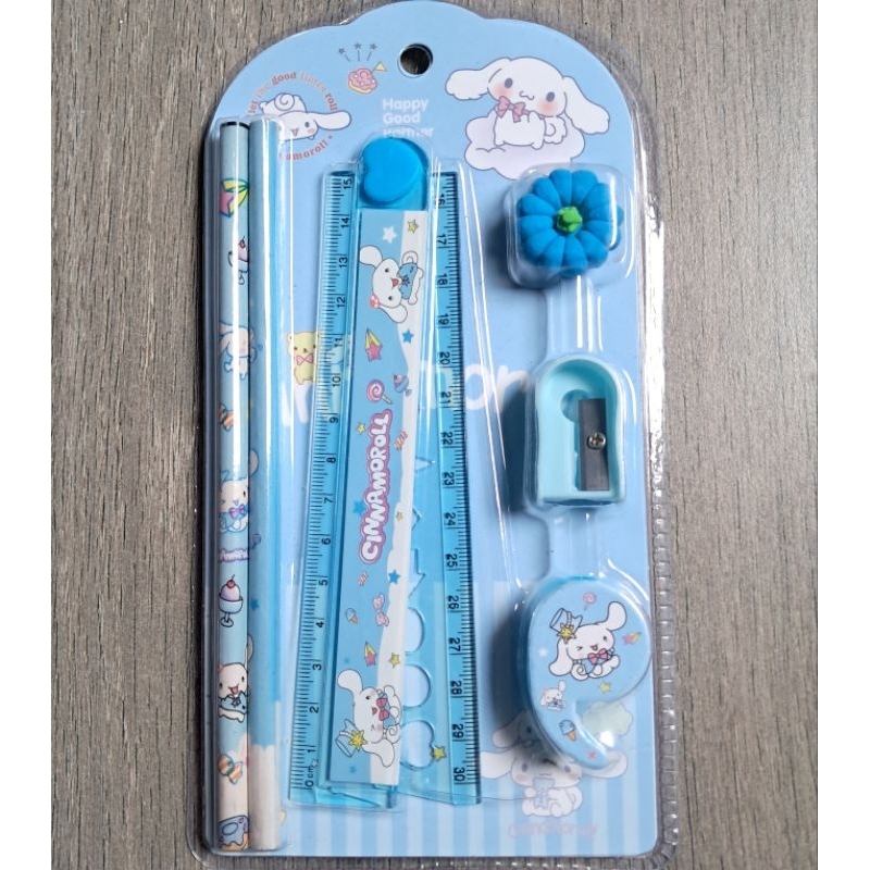 

Alat Tulis Karakter Lucu Warna Menarik