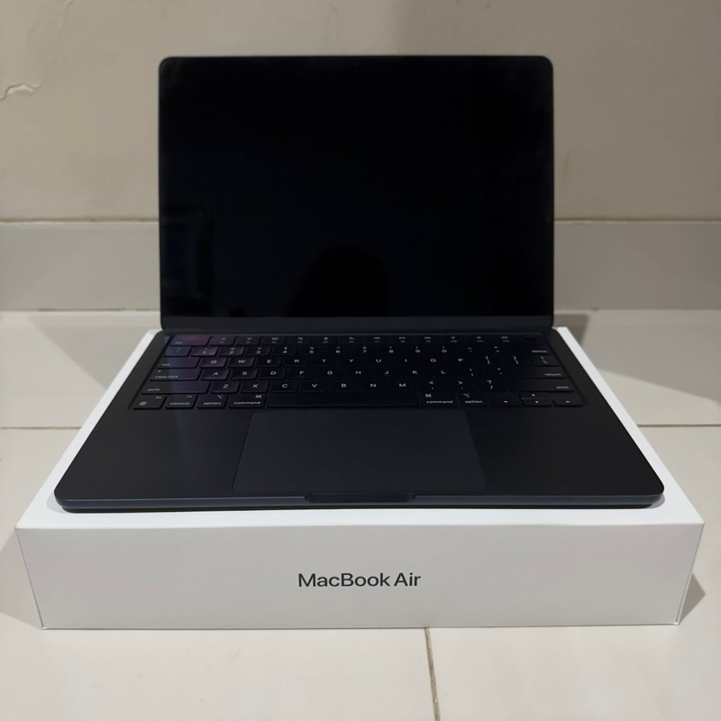 Macbook Air M3 8/256 || Midnight || Second [NEGO]