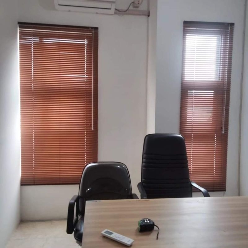 wooden blind kayu