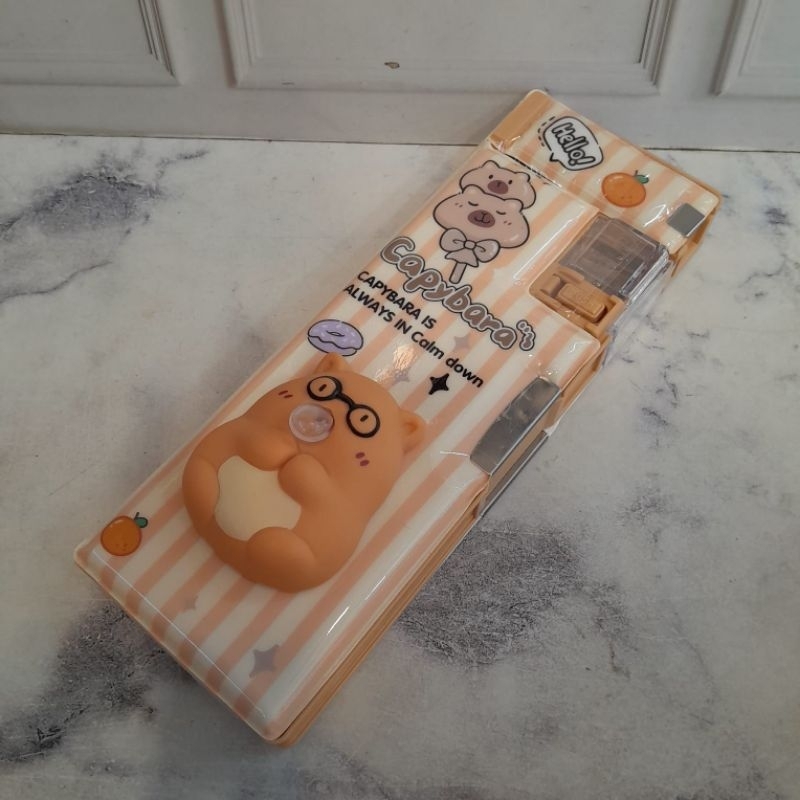 

Tempat pensil Timbil 3D karakter Capybara, Unicorn, Panda, animal kode 577-3