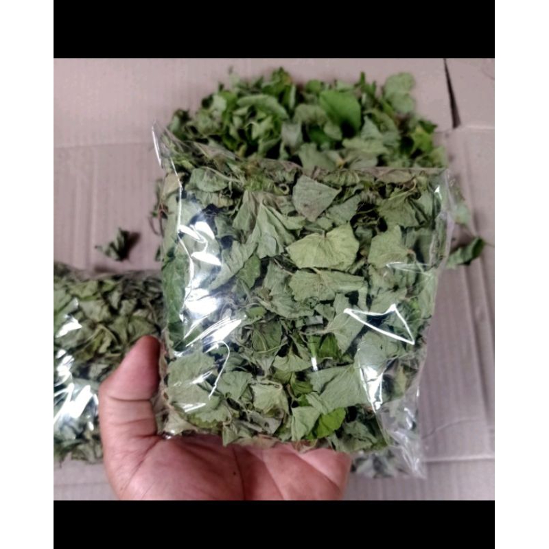 

daun pagagan kering /antanan kering /pegagan kering 100g