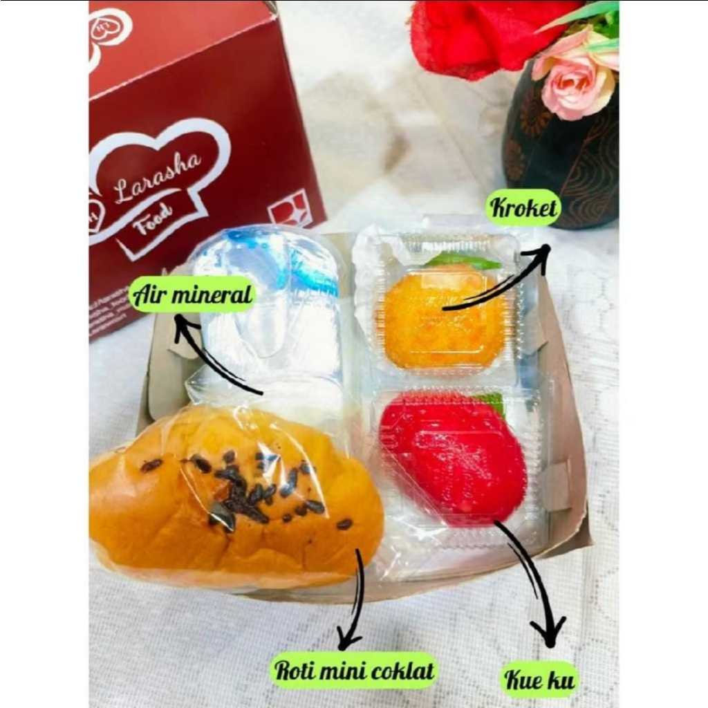 

Paket Snack box Free Air Mineral/Jual Snack box Murah Meriah/Snack Box Enak/Snack Box Roti Mini