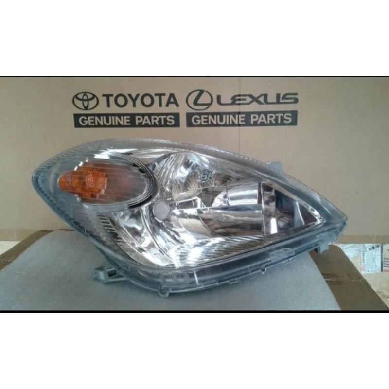 Headlamp/Lampu Depan Avanza 2006/VVTI