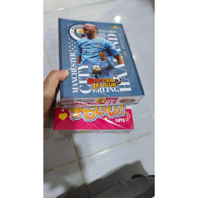 

Buku Tulis Sinar Dunia Pendek