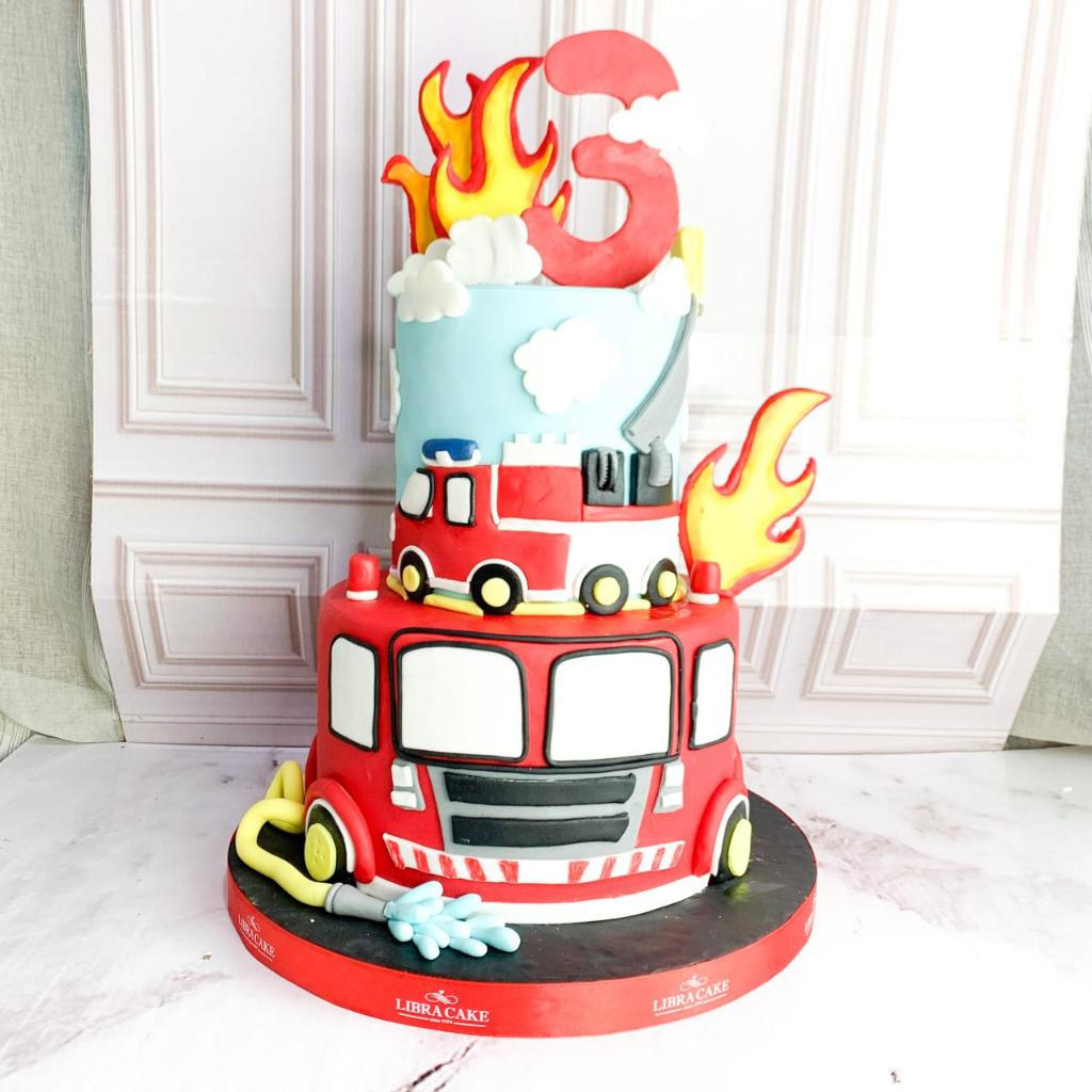 

Kue Ulang Tahun/Birthday Cake/Kue Ultah tema Pemadam Kebakaran/Pemadam Kebakaran