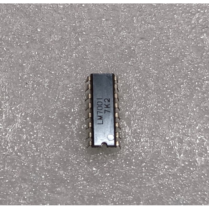 IC LM 7001
