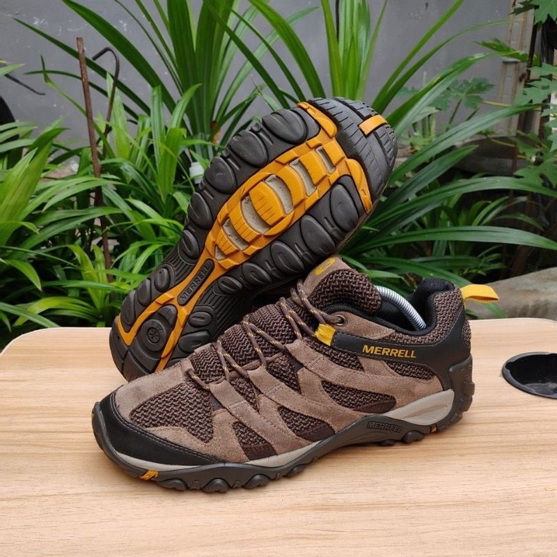 Merrell men's alverstone hiking shoes original