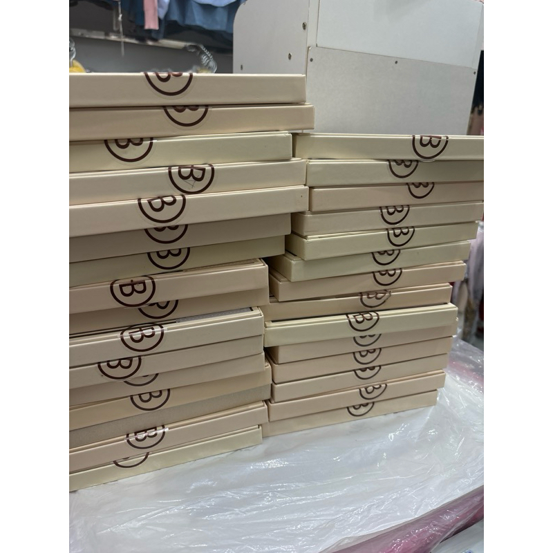 Hijab Buckle Scarves Box Motif Murah