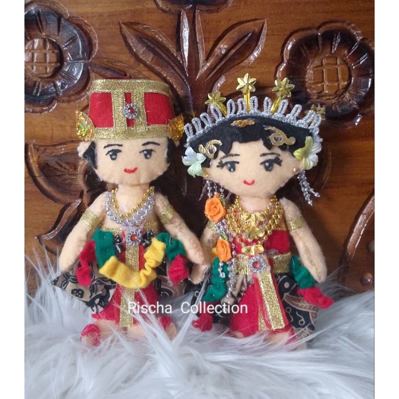 boneka pengantin dodotan