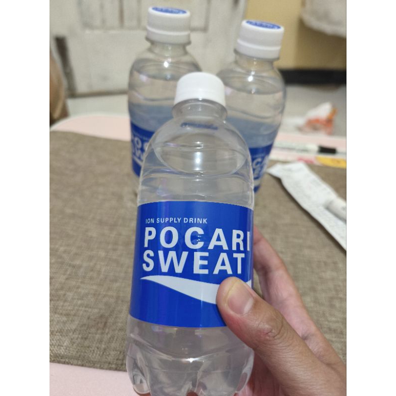 

Pocari sweat minuman ber ion kemasan 250ml