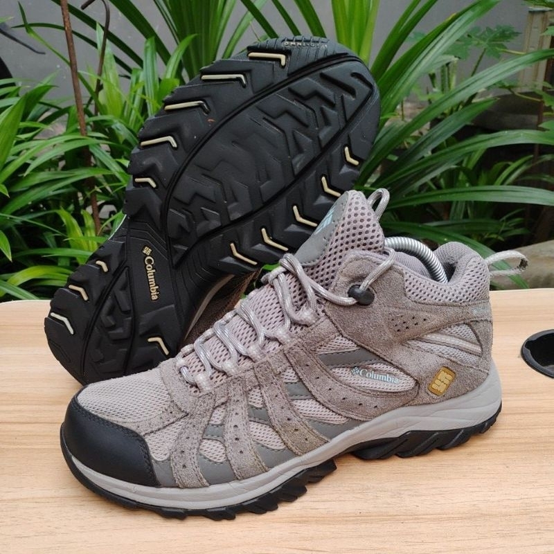 Columbia Redmond XT Mid Boot waterproof shoes