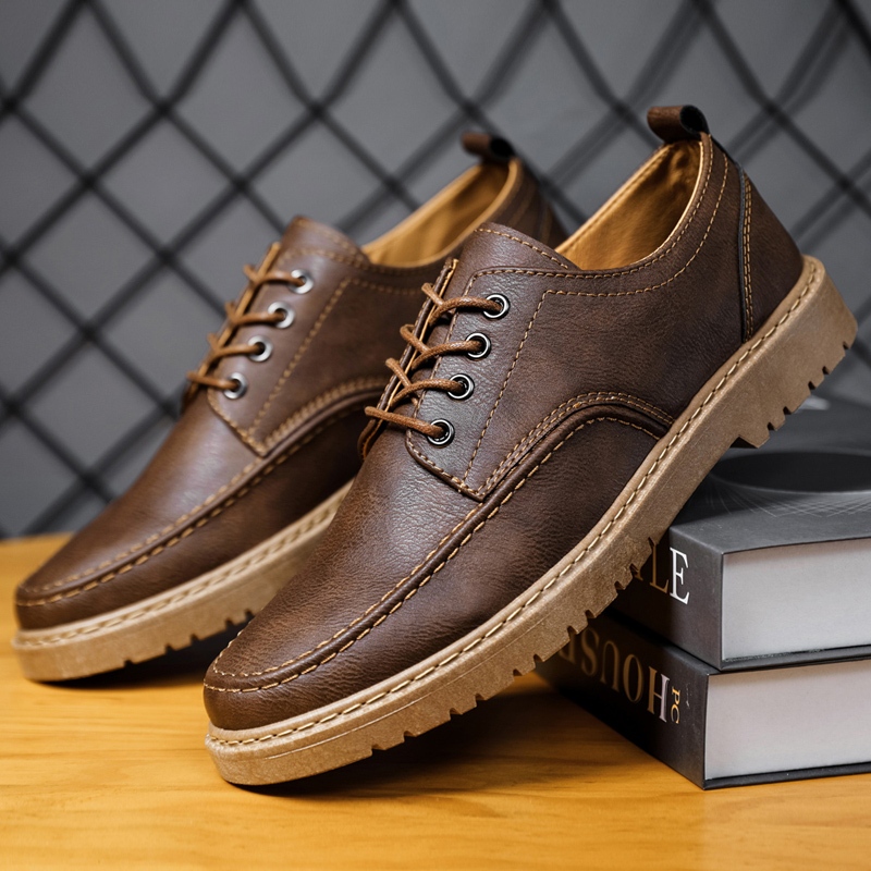 Sepatu pantofel pria, sepatu kulit retro, sepatu mengemudi yang nyaman