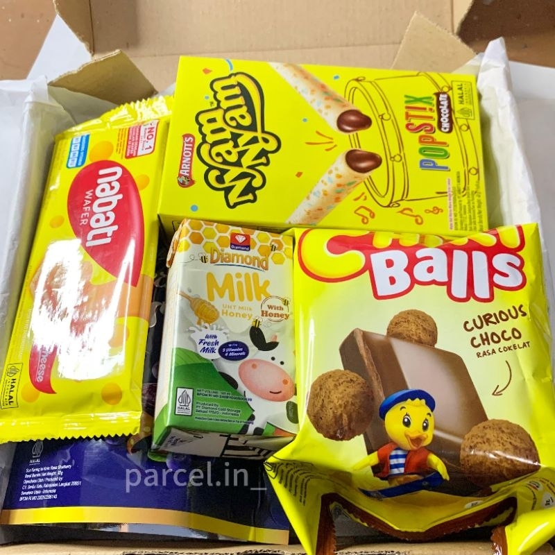 

Gift Snack Box | Paket Snack Acara | Parcel Mini | Hampers Murah | Gift Snack | Kado Murah | Hadiah Sempro | Parcel Snack | Gift Estetik