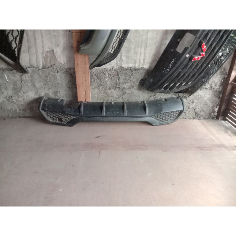 Diffuser bemper belakang Honda Brio RS 2018