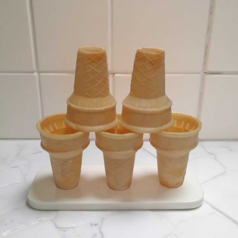 

Cup Cone Corong Contong Ice Cream McDonald's Atau Aladin isi 10 Pcs