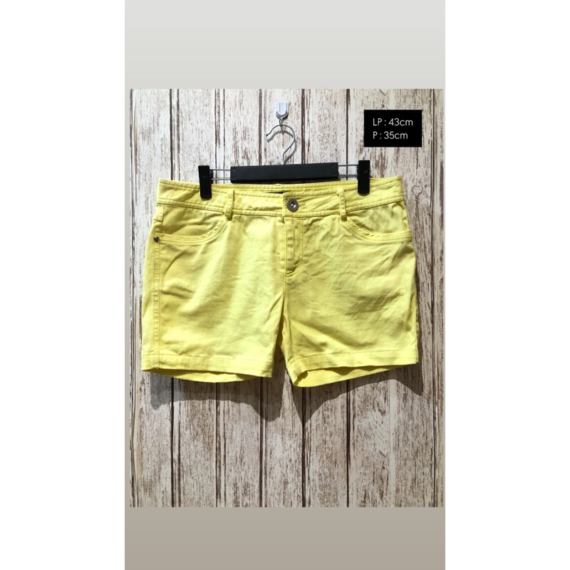 [C057]PRELOVED NICHII CELANA PENDEK WANITA WARNA KUNING