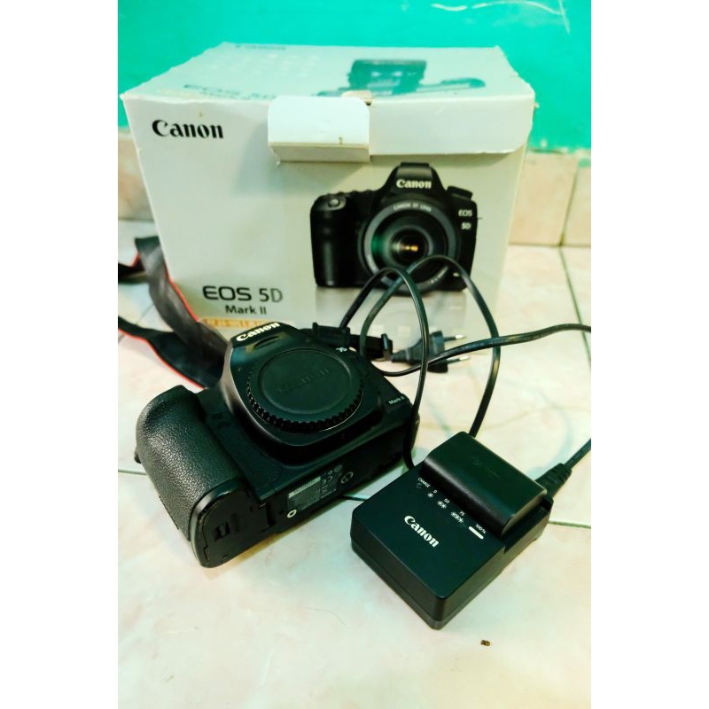 BODY ONLY , CAMERA SECOND / camera DSLR Canon eos 5D markII