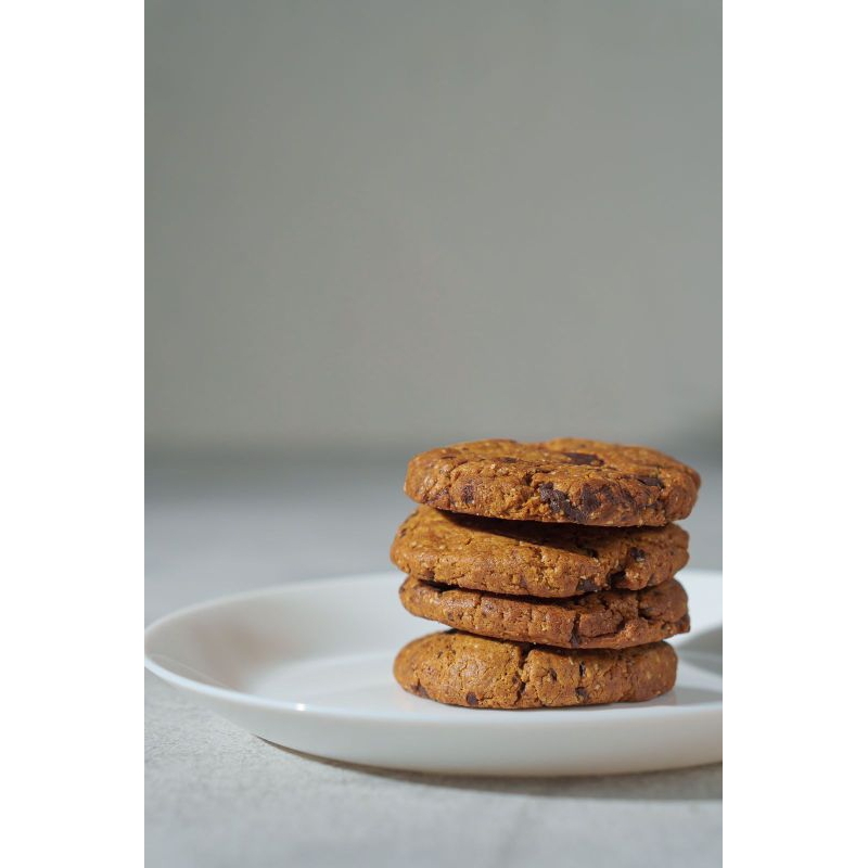 

Whey Protein Peanut Butter & Chocolate Chip Cookies