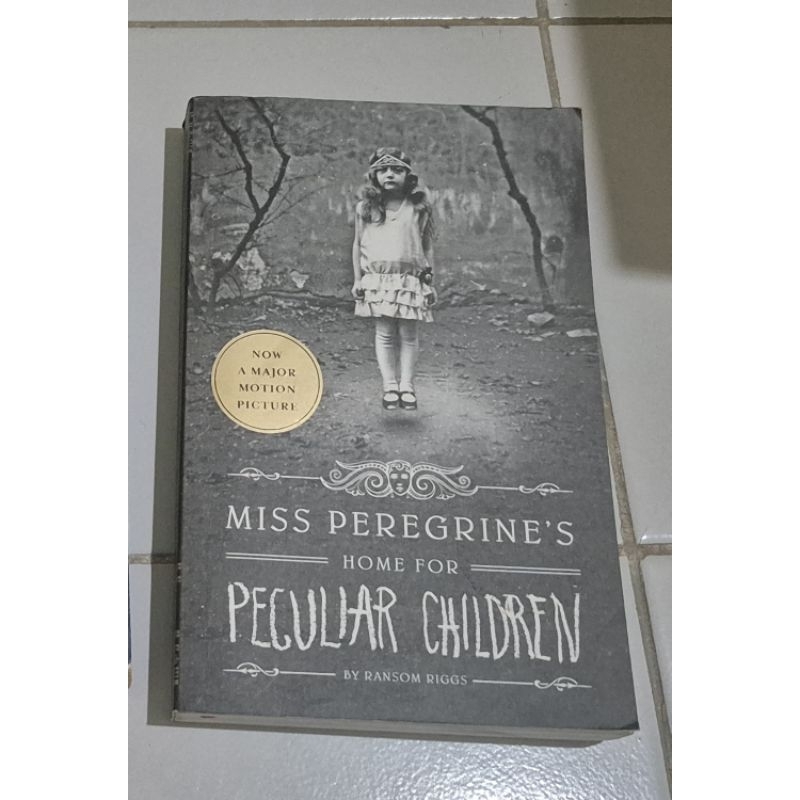 Miss Peregrine's Home For Peculiar Children - Ransom Riggs