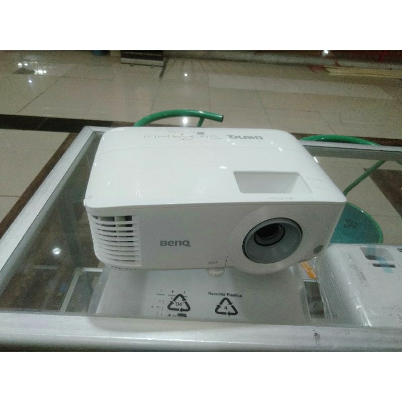 PROJEKTOR BENQ MX604 SECOND KONDISI BAIK