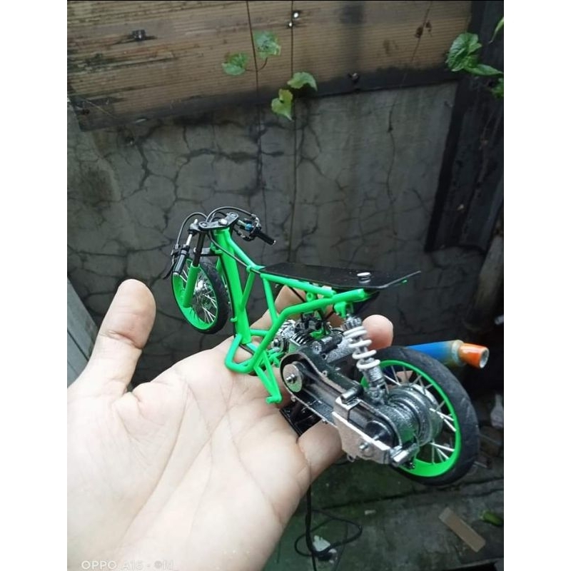 diecast miniatur motor drag bike ala Thailand Yamaha n max hijau