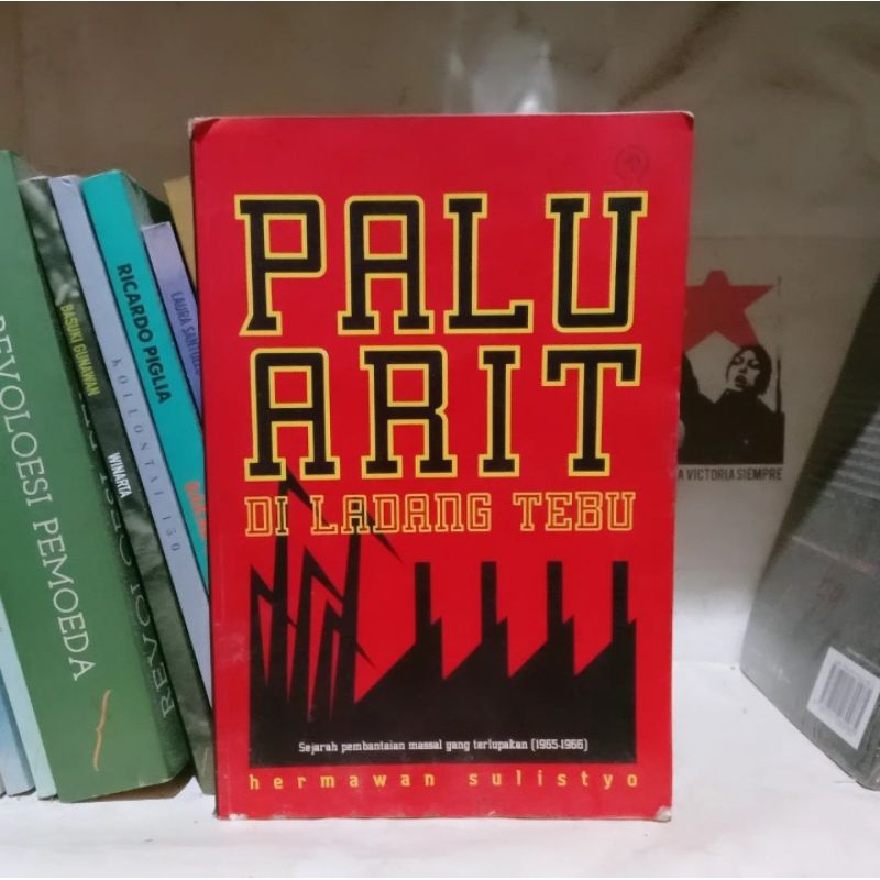 Hermawan Sulistyo Polisi Janchuk | Palu Arit di Ladang Tebu | Darah, Nasi, dan Kursi | Sejarah Karat