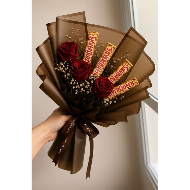 

FLO Buket Snack Silverqueen & Bunga Artificial - Hadiah Valentine/Anniversarry/Ulang tahun