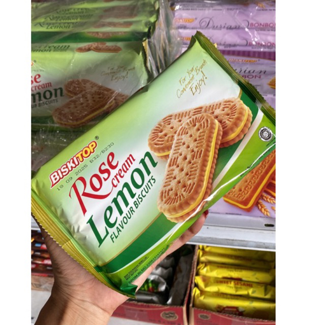 

ROSE CREAM Biskitop,1 Dus 200gr isi 21 pcs